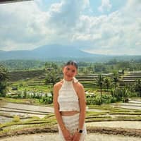 Sitter Profile Image: Emma T.