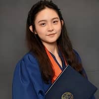 Sitter Profile Image: Yilin L.