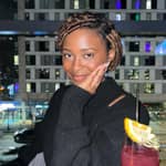 Sitter Profile Image: Juliette E.