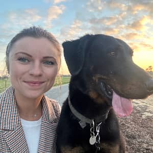 Sitter Profile Image: Ludivine A.