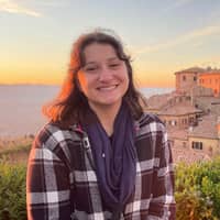 Sitter Profile Image: Laina B.