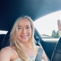 Sitter Profile Image: Amy V.