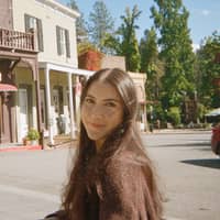 Sitter Profile Image: Joy L.