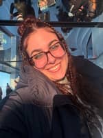 Sitter Profile Image: Alexis C.