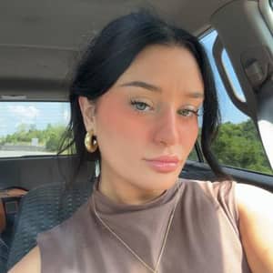 Sitter Profile Image: Alescia L.