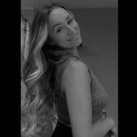 Sitter Profile Image: Amanda T.