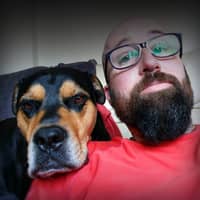 Sitter Profile Image: Tom F.