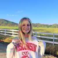 Sitter Profile Image: Lauren L.