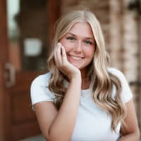 Sitter Profile Image: Elise K.