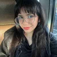 Sitter Profile Image: Isabella E.