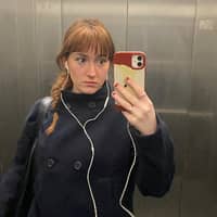 Sitter Profile Image: Scarlett H.