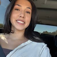 Sitter Profile Image: Elizabeth T.