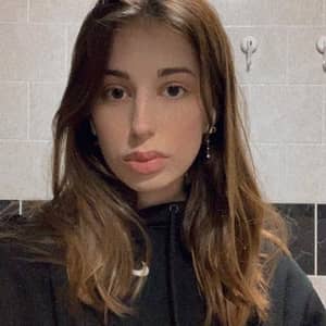 Sitter Profile Image: Ludivine S.