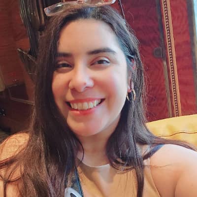 Sitter Profile Image: Roxana R.