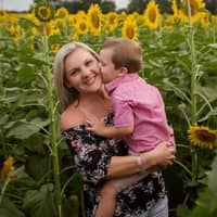 Sitter Profile Image: Lauren T.