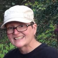 Sitter Profile Image: Laura E.