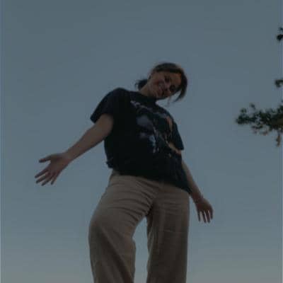 Sitter Profile Image: Abril A.