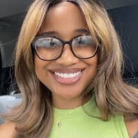 Sitter Profile Image: Mia P.