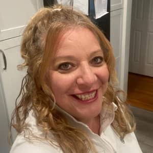 Sitter Profile Image: Julie B.