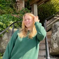 Sitter Profile Image: Lauren H.