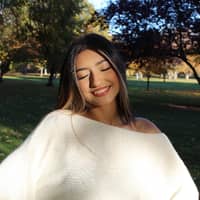 Sitter Profile Image: Alyza M.