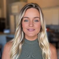 Sitter Profile Image: Nicole H.