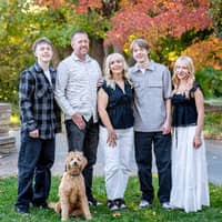 Sitter Profile Image: Robyn B.