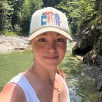 Sitter Profile Image: Christin L.