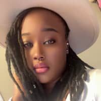 Sitter Profile Image: Shirlisa & Angela E.