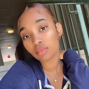 Sitter Profile Image: Brianna J.