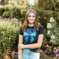 Sitter Profile Image: Ava D.