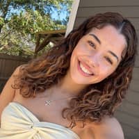 Sitter Profile Image: hailey h.