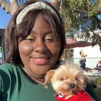 Sitter Profile Image: Hillary R.