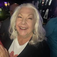 Sitter Profile Image: Laurie P.