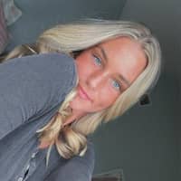 Sitter Profile Image: Abigail M.