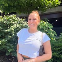 Sitter Profile Image: Carina W.