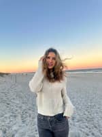 Sitter Profile Image: Ava L.