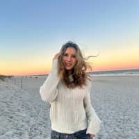 Sitter Profile Image: Ava L.