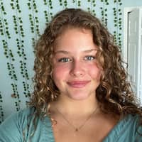 Sitter Profile Image: Alexa H.