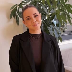 Sitter Profile Image: Ine L.