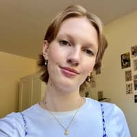 Sitter Profile Image: Luna L.