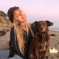 Sitter Profile Image: Emma B.