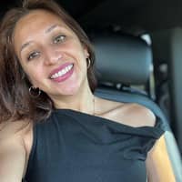 Sitter Profile Image: Itzel J.