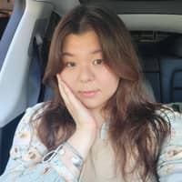 Sitter Profile Image: Julia L.