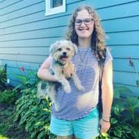 Sitter Profile Image: Emma W.