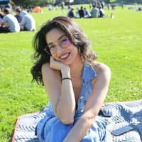 Sitter Profile Image: Linda V.