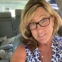 Sitter Profile Image: Laurie L.