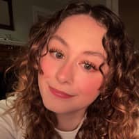 Sitter Profile Image: Taylor S.