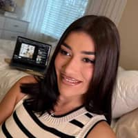 Sitter Profile Image: Luz R.