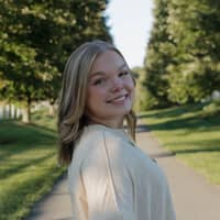 Sitter Profile Image: Ellen B.